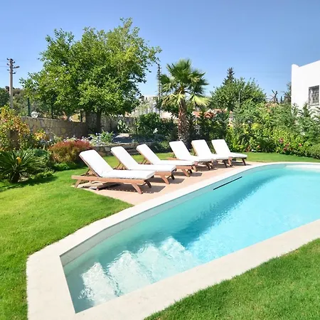 Sleeps 8 Pool Air Con Wifi Βίλα Bitez