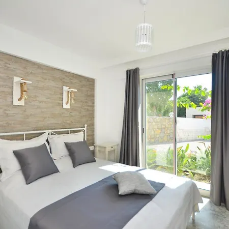 Βίλα Sleeps 8 Pool Air Con Wifi