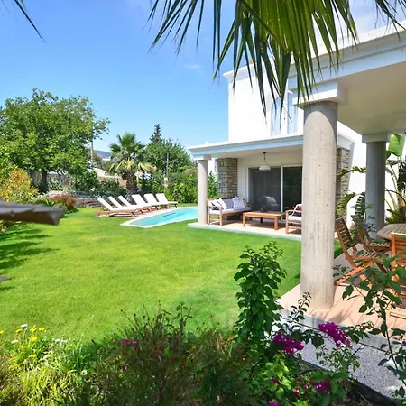 Βίλα Sleeps 8 Pool Air Con Wifi
